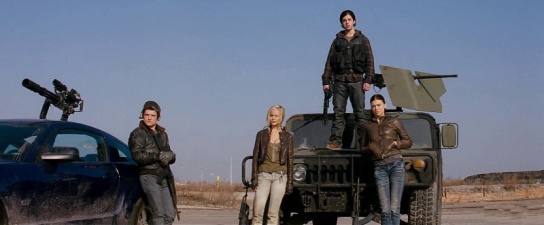 Vehicles with mounted guns in Red Dawn 2012