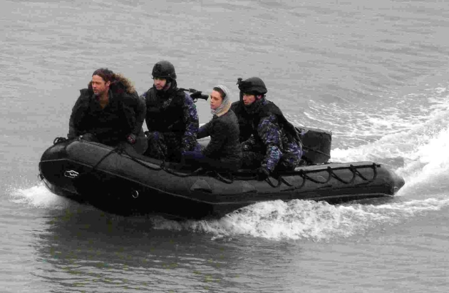 World War Z movie Brad Pitt in Zodiac boat going to Nova Scotia colony